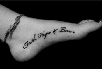 Simbolos Para Tatuagens Femininas Nos Pes